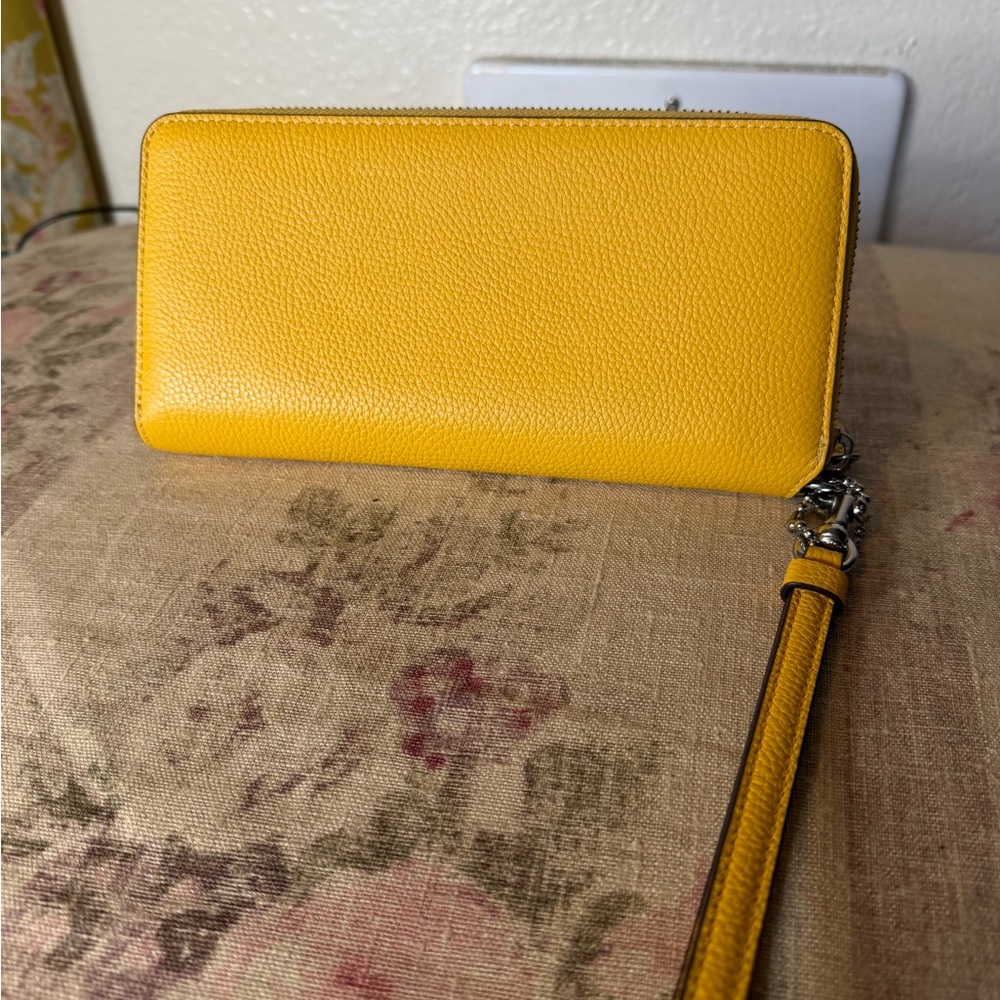 Coach Customized XL Continental Wallet in Canary Yellow - Picture 4 of 8